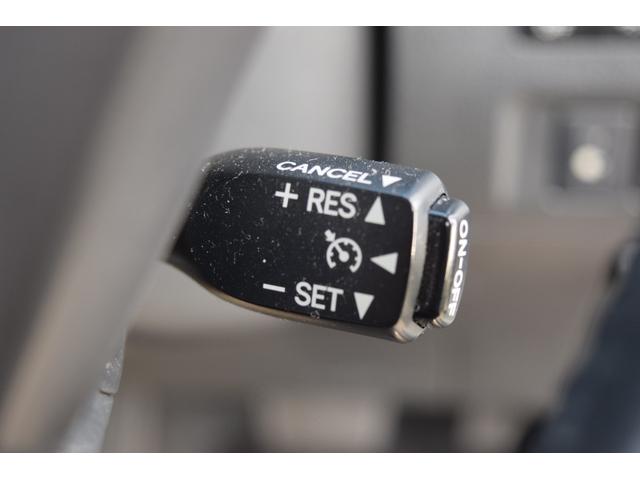 ヴェルファイア ２．４Ｚ　ゴールデンアイズ　９インチデカナビ／バックカメラ／Ｂｌｕｅｔｏｏｔｈ両側電動スライドドア／クルーズコントロール／ＥＴＣ／オットマン／フリップダウンモニター／ハーフレザーシート／クリアランスソナー／オートライト／（34枚目）