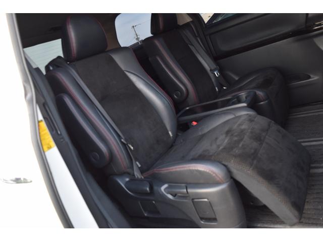 ヴェルファイア ２．４Ｚ　ゴールデンアイズ　９インチデカナビ／バックカメラ／Ｂｌｕｅｔｏｏｔｈ両側電動スライドドア／クルーズコントロール／ＥＴＣ／オットマン／フリップダウンモニター／ハーフレザーシート／クリアランスソナー／オートライト／（49枚目）