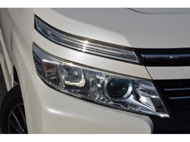 ヴォクシー ＺＳ　煌　アルパインナビ／バックカメラ／Ｂｌｕｅｔｏｏｔｈ／フリップダウンモニター／シートカバー／両側電動スライドドア／ＬＥＤヘッドライト／タイヤ４本新品／ＥＴＣ／フォグランプ／スマートキー／（10枚目）