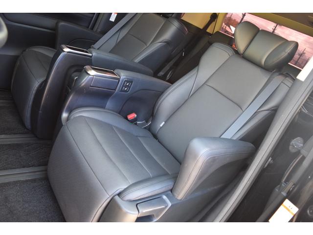 ヴェルファイア ２．５Ｚ　Ｇエディション　本革シート／ＪＢＬナビ／１２型フリップダウンモニター／サンルーフ／電動リアゲート／シートヒーター／ベンチレーション／ＡＣ１００Ｖ／モデリスタエアロ／ＴＲＤマフラー／ＴＲＤリアアンダー／シグネチャー（54枚目）