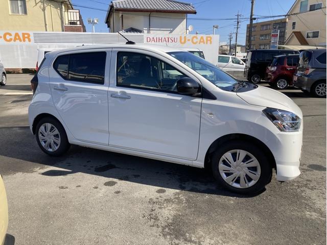 ミライース Ｘ　ＳＡＩＩＩ　１４インチフルホイールキャップ　ＬＥＤヘッドランプ　電動格納式（カラード）ドアミラー　自発光式デジタルメーターブルーイルミネーションメーター　マニュアルエアコン（ダイヤル式）　キーレスエントリー（7枚目）