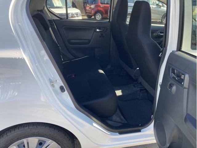 ミライース Ｘ　ＳＡＩＩＩ　１４インチフルホイールキャップ　ＬＥＤヘッドランプ　電動格納式（カラード）ドアミラー　自発光式デジタルメーターブルーイルミネーションメーター　マニュアルエアコン（ダイヤル式）　キーレスエントリー（11枚目）