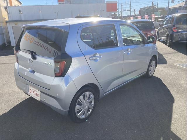 ミライース Ｘ　ＳＡＩＩＩ　１４インチフルホイールキャップ　ＬＥＤヘッドランプ　電動格納式（カラード）ドアミラー　自発光式デジタルメーターブルーイルミネーションメーター　マニュアルエアコン（ダイヤル式）　キーレスエントリー（6枚目）