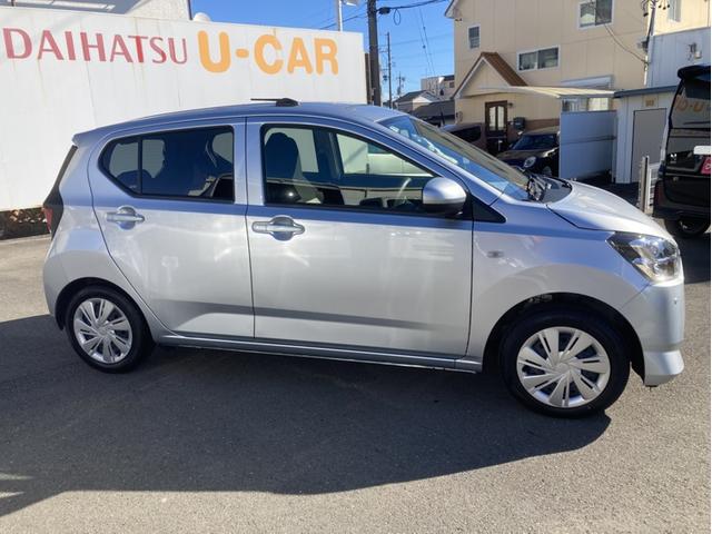 ミライース Ｘ　ＳＡＩＩＩ　１４インチフルホイールキャップ　ＬＥＤヘッドランプ　電動格納式（カラード）ドアミラー　自発光式デジタルメーターブルーイルミネーションメーター　マニュアルエアコン（ダイヤル式）　キーレスエントリー（7枚目）