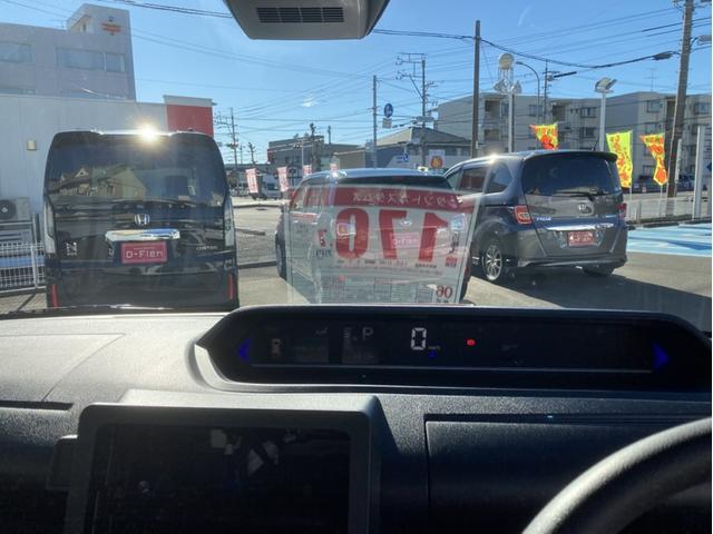 タント カスタムＸ　１４インチアルミホイール　大型エアロバンパー　フルＬＥＤヘッドランプ　オート格納式カラードドアミラー　両側パワースライドドア　キーフリーシステム　プッシュボタンスタート（14枚目）