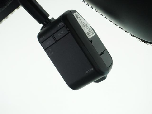 ステップワゴン ｅ：ＨＥＶスパーダ　１オ－ナ－ナビＤレコＲカメＥＴＣ両電扉ＢＴ地デジ（4枚目）