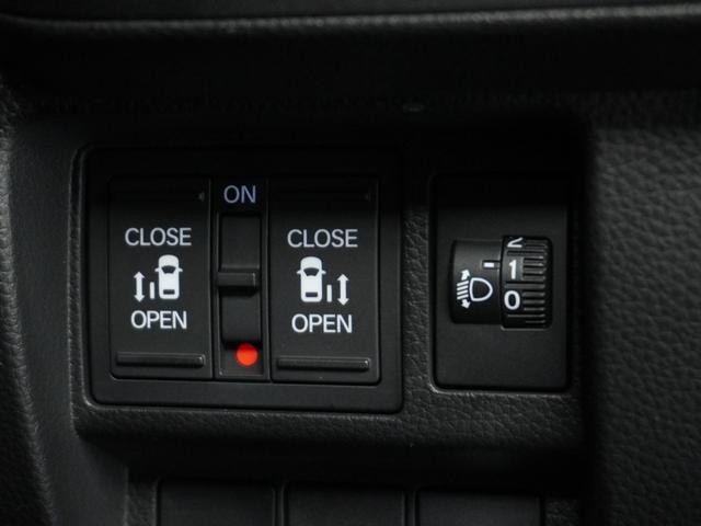 ステップワゴン ｅ：ＨＥＶスパーダ　１オ－ナ－ナビＤレコＲカメＥＴＣ両電扉ＢＴ地デジ（6枚目）