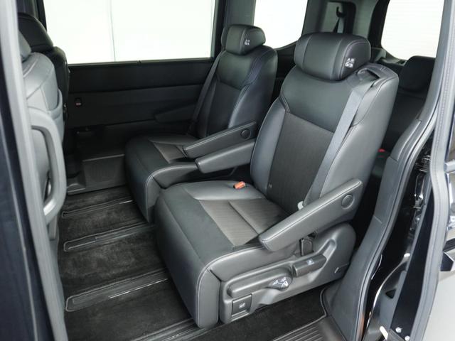 ステップワゴン ｅ：ＨＥＶスパーダ　１オ－ナ－ナビＤレコＲカメＥＴＣ両電扉ＢＴ地デジ（12枚目）