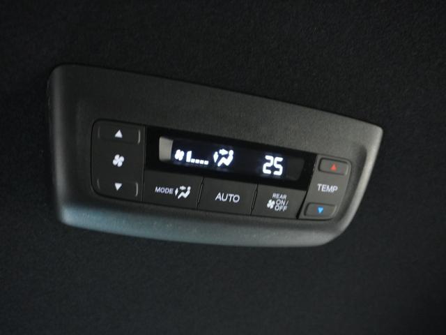 ステップワゴン ｅ：ＨＥＶスパーダ　１オ－ナ－ナビＤレコＲカメＥＴＣ両電扉ＢＴ地デジ（44枚目）