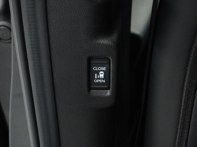 ステップワゴン ｅ：ＨＥＶスパーダ　１オ－ナ－ナビＤレコＲカメＥＴＣ両電扉ＢＴ地デジ（46枚目）