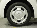 ホイールキャップを装着したスチールホイールです♪ホイールが鉄製なので耐久性があり、お手入れも簡単です。