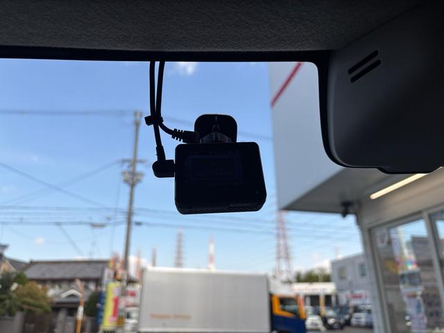 スペーシアカスタム ＴＳ　レーダーブレーキサポート装着車　ワンオーナー車・ターボ車・Ｂｌｕｅｔｏｏｔｈ対応純正ナビ・フルセグ・前後ドラレコ・ＥＴＣ・レーダーブレーキサポート・両側パワースライドドア・純正エアロ・純正アルミ（22枚目）