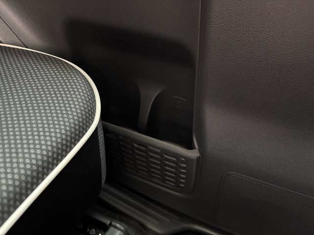 フレアクロスオーバー ＸＳ　ワンオーナー車　新品タイヤ４本交換　シートヒーター　ＥＴＣ　１５インチアルミホイール　オートライト　プッシュスタート（65枚目）