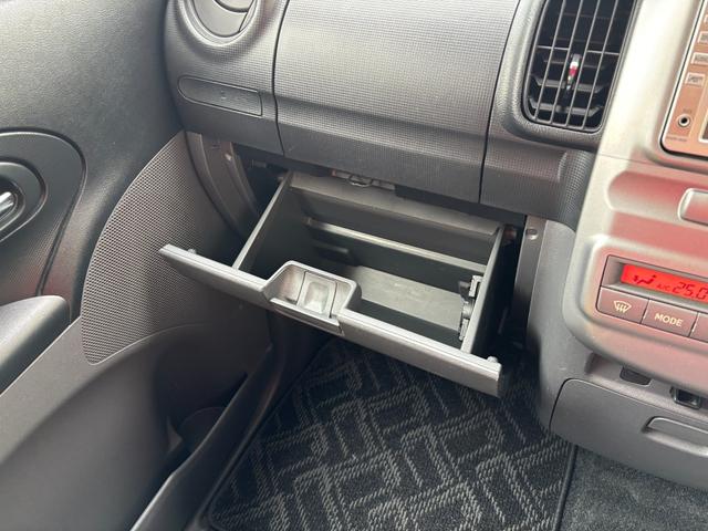 タント カスタムＲＳ　ワンオーナー車　純正ナビ　フルセグＴＶ　ＤＶＤ再生　ＥＴＣ　パワースライドドア　ターボ車　純正エアロ　純正アルミ（17枚目）