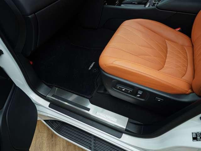ＬＸ ＬＸ５７０ブラックシークエンス　後期モデル／ＬＥＸＵＳセーフティシステム＋Ａ／１オーナー／禁煙／屋内保管／モデリスタエアロ＆マフラー／ＯＰ２１インチＡＷ／Ｒエンターテイメント／本革／ＳＲ／ＣＯＯＬＢＯＸ／パノラマビューカメラ／ＥＴＣ（75枚目）