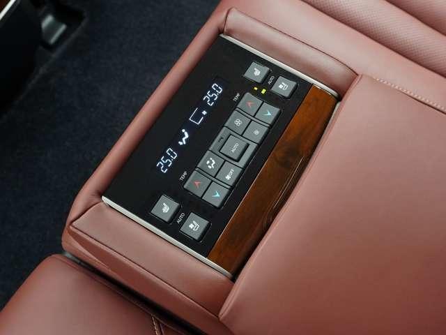 ＬＸ ＬＸ５７０　後期モデル／１オーナー車／禁煙車／屋内保管／ＴＲＤ／モデリスタエアロ／ＷＡＬＤインチＡＷ／ＷＡＬＤスポーツマフラー／本革／ＳＲ／ＣＯＯＬＢＯＸ／パノラマビューカメラ／Ｐバックドア／ＨＵＤ／ＥＴＣ２．０（79枚目）