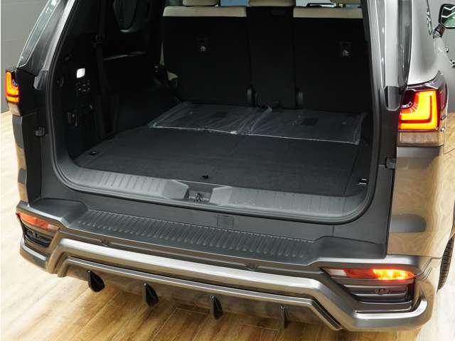 ＬＸ ＬＸ６００　オフロード　ＵＮＩＶＥＲＳＡＬＤＥＳＩＧＮコンプリートカスタム車両（エアロ／オーバーフェンダー／リアウイング／２４インチＡＷ）／１オーナー／禁煙／屋内保管／本革／ＳＲ／マクレビ／Ｒエンター／ＣＯＯＬＢＯＸ／ＥＴＣ（21枚目）