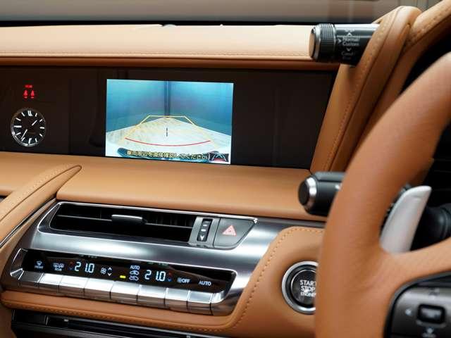 ＬＣ ＬＣ５００　コンバーチブル　令和５年後期モデル／走行２０００キロ／１オーナー車／禁煙車／屋内保管車／マークレビンソン／純正ＯＰ２１インチ鍛造ホイール／茶本革シート（冷温機能付）／アルカンターラメーターフード／ＨＵＤ／ＥＴＣ２．０（7枚目）