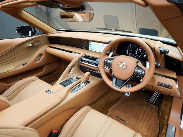 ＬＣ ＬＣ５００　コンバーチブル　令和５年後期モデル／走行２０００キロ／１オーナー車／禁煙車／屋内保管車／マークレビンソン／純正ＯＰ２１インチ鍛造ホイール／茶本革シート（冷温機能付）／アルカンターラメーターフード／ＨＵＤ／ＥＴＣ２．０（15枚目）
