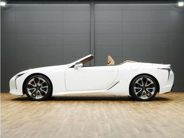 ＬＣ ＬＣ５００　コンバーチブル　令和５年後期モデル／走行２０００キロ／１オーナー車／禁煙車／屋内保管車／マークレビンソン／純正ＯＰ２１インチ鍛造ホイール／茶本革シート（冷温機能付）／アルカンターラメーターフード／ＨＵＤ／ＥＴＣ２．０（26枚目）