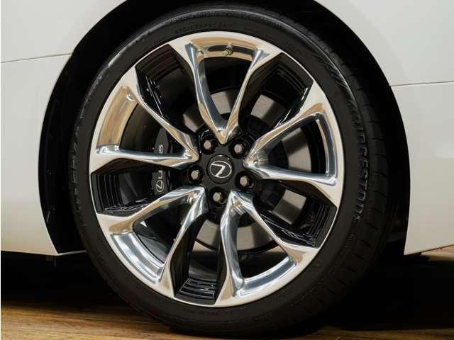 ＬＣ ＬＣ５００　コンバーチブル　令和５年後期モデル／走行２０００キロ／１オーナー車／禁煙車／屋内保管車／マークレビンソン／純正ＯＰ２１インチ鍛造ホイール／茶本革シート（冷温機能付）／アルカンターラメーターフード／ＨＵＤ／ＥＴＣ２．０（50枚目）