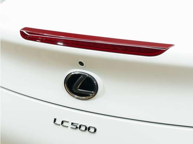 ＬＣ ＬＣ５００　コンバーチブル　令和５年後期モデル／走行２０００キロ／１オーナー車／禁煙車／屋内保管車／マークレビンソン／純正ＯＰ２１インチ鍛造ホイール／茶本革シート（冷温機能付）／アルカンターラメーターフード／ＨＵＤ／ＥＴＣ２．０（55枚目）