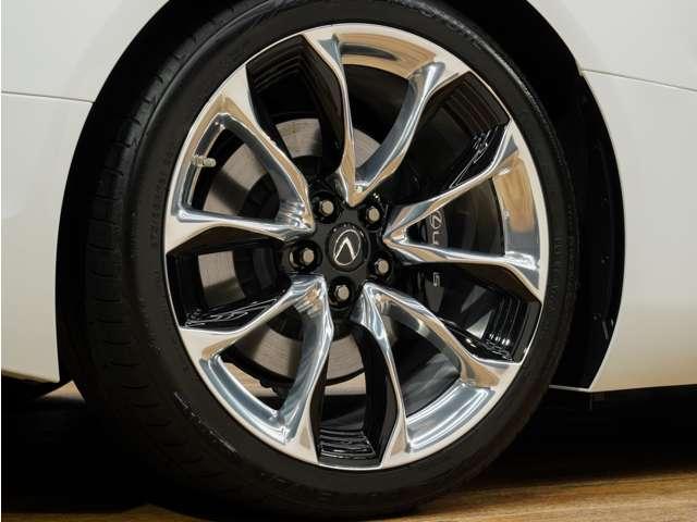 ＬＣ ＬＣ５００　コンバーチブル　令和５年後期モデル／走行２０００キロ／１オーナー車／禁煙車／屋内保管車／マークレビンソン／純正ＯＰ２１インチ鍛造ホイール／茶本革シート（冷温機能付）／アルカンターラメーターフード／ＨＵＤ／ＥＴＣ２．０（57枚目）