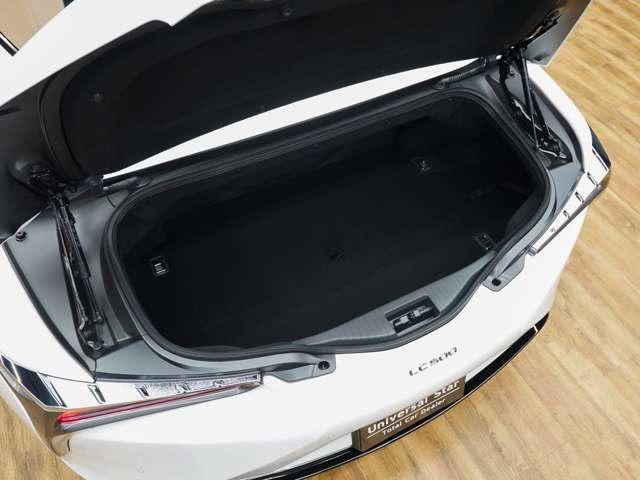 ＬＣ ＬＣ５００　コンバーチブル　令和５年後期モデル／走行２０００キロ／１オーナー車／禁煙車／屋内保管車／マークレビンソン／純正ＯＰ２１インチ鍛造ホイール／茶本革シート（冷温機能付）／アルカンターラメーターフード／ＨＵＤ／ＥＴＣ２．０（80枚目）