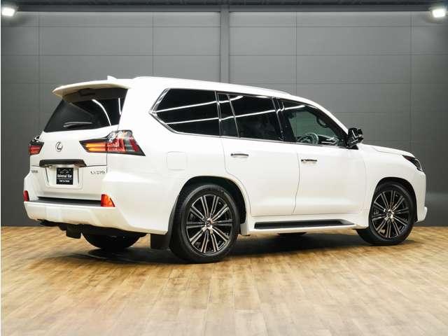 ＬＸ ＬＸ５７０ブラックシークエンス　令和３年４月最終後期モデル／ＬＥＸＵＳセーフティシステム＋／モデリスタエアロ／ＯＰ２１ＩＮホイール／パノラマビューカメラ／黒本革（冷温機能付）／ＳＲ／ＣＯＯＬＢＯＸ／ＨＵＤ／ＥＴＣ２．０／Ｐバックドア（14枚目）