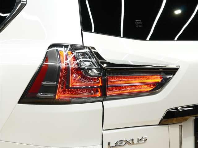 ＬＸ ＬＸ５７０ブラックシークエンス　令和３年４月最終後期モデル／ＬＥＸＵＳセーフティシステム＋／モデリスタエアロ／ＯＰ２１ＩＮホイール／パノラマビューカメラ／黒本革（冷温機能付）／ＳＲ／ＣＯＯＬＢＯＸ／ＨＵＤ／ＥＴＣ２．０／Ｐバックドア（51枚目）