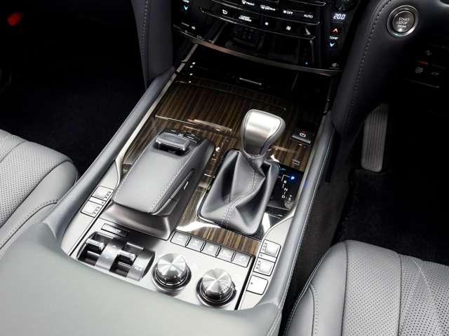 ＬＸ ＬＸ５７０ブラックシークエンス　令和３年４月最終後期モデル／ＬＥＸＵＳセーフティシステム＋／モデリスタエアロ／ＯＰ２１ＩＮホイール／パノラマビューカメラ／黒本革（冷温機能付）／ＳＲ／ＣＯＯＬＢＯＸ／ＨＵＤ／ＥＴＣ２．０／Ｐバックドア（69枚目）