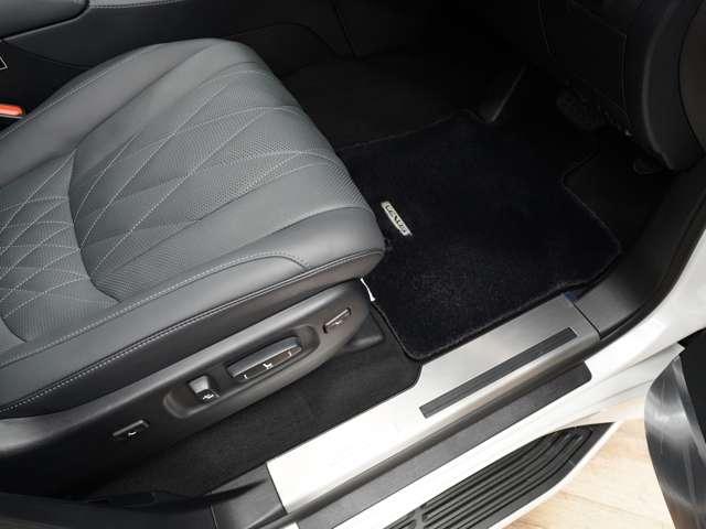 ＬＸ ＬＸ５７０ブラックシークエンス　令和３年４月最終後期モデル／ＬＥＸＵＳセーフティシステム＋／モデリスタエアロ／ＯＰ２１ＩＮホイール／パノラマビューカメラ／黒本革（冷温機能付）／ＳＲ／ＣＯＯＬＢＯＸ／ＨＵＤ／ＥＴＣ２．０／Ｐバックドア（72枚目）