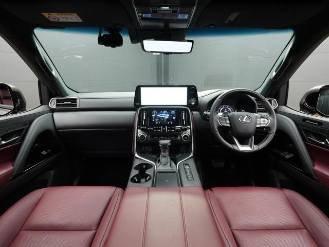 ★１オーナー＆禁煙車両★クリムゾンカラーインテリア♪室内の匂いや汚れも御座いません♪今回のお車、状態の良さには自信があります♪ご納車時には高温スチームを利用し、徹底的にクリーニング実施！