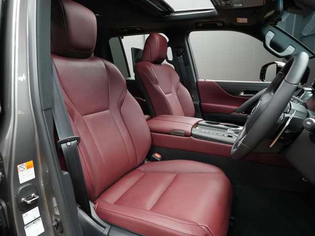 ★状態良質屋内保管車両★大人気のクリムゾンカラーシートにベンチレーターも装着♪夏場はシートエアコン、冬場はシートヒーター、ステアリングヒーターを利用し、快適にドライブを楽しんで頂けます（＾＾）／