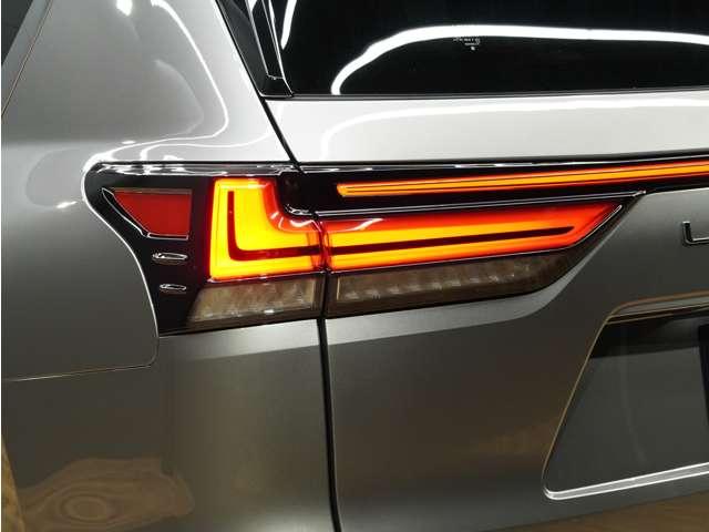 当社ではカスタムにも力入れております！オリジナルエアロ、ホイールをはじめ、当社オリジナルコンプリートカーの製作、その他にも社外ホイール、モデリスタエアロ、ＴＲＤエアロ、何でもご相談下さい！