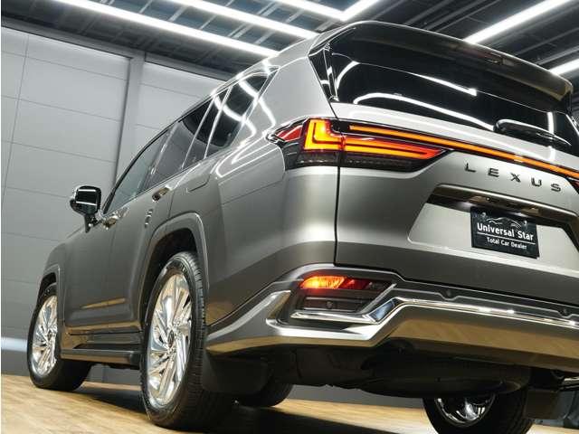 当店はレクサス車をメインにトヨタ車、外車を、常時１００台程の在庫車を所有しております！ご来店前には必ずご連絡をお願いしております！ご来店予約、在庫確認は【０７２−２６７−７２２２】までお願い致します！