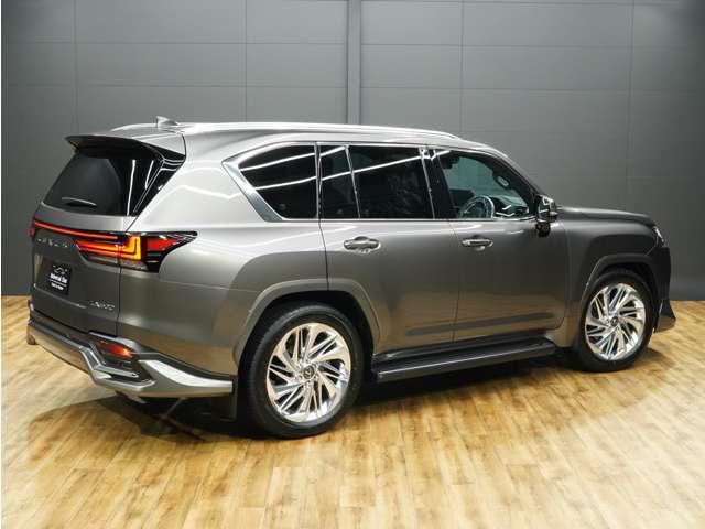 当店では【自社板金塗装工場】も完備！板金塗装全般、エアロの取付、その他のカスタムのご相談もお受けさせて頂きます！ご納車後に万が一のトラブルにも、柔軟にご対応できますので、是非ご活用下さいませ♪