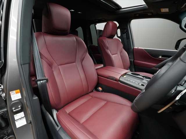 当社ではお客様のあらゆるご要望に応えられるように【自社カスタム工場】を完備！、大口径ホイールの組み替えも可能なタイヤチェンジャーを備えておりますので、インチアップをご検討のお客様はどうぞご相談下さい！