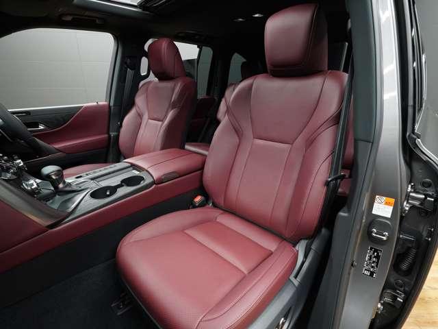 当店では、ご契約いただいた車両に、『レクサスメーカー保証』をお付けいただけます！遠方のお客様や、納車後に弊社にてメンテナンスが難しいお客様にも、安心してご契約が可能となります！最上級保証プランです！