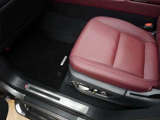 当店では【自社板金塗装工場】も完備！板金塗装全般、エアロの取付、その他のカスタムのご相談もお受けさせて頂きます！ご納車後に万が一のトラブルにも、柔軟にご対応できますので、是非ご活用下さいませ♪