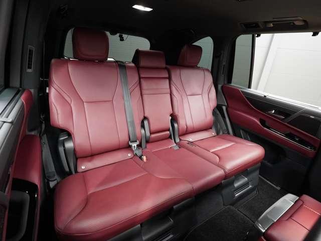 当社ではカスタムにも力入れております！オリジナルエアロ、ホイールをはじめ、当社オリジナルコンプリートカーの製作、その他にも社外ホイール、モデリスタエアロ、ＴＲＤエアロ、何でもご相談下さい！