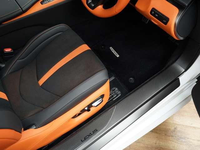 LC LC500 Sパッケージ 令和4年11月後期モデル/走行3200キロ/1オーナー車/禁煙車/屋内保管/LEXUSセーフティシステム+/オレンジ内装/OP21in鍛造ホイール/CFRPルーフ/トルセンLSD/HUD/ETC2.0(74枚目)