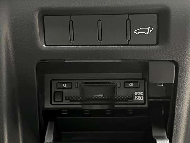 全国納車昨年４００件以上の実績が御座います！遠方のお客様、現車確認が出来ないお客様にも、当店レクサスプロスタッフが、出来る限りサポート致します！ご不安な点があれば、お気軽にお問合せ下さい♪