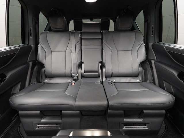 ・マークレビンソンサウンド・後席エンターテイメント・置くだけ充電等、メーカーオプションが豊富に装備されております！状態も非常に良好となり、オススメのお車！是非ご検討、宜しくお願い致します！