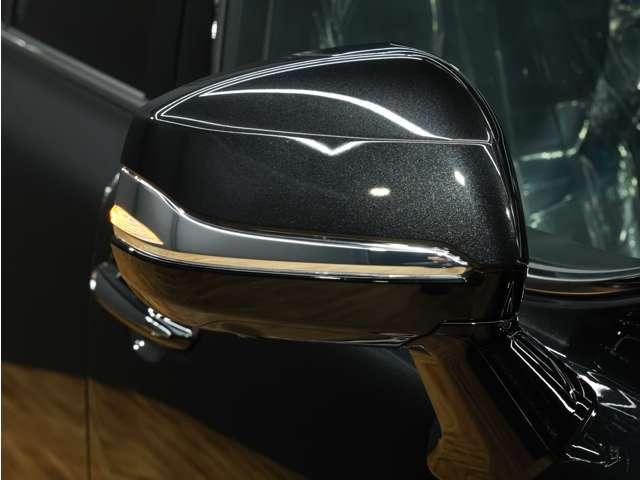 当社ではお客様のあらゆるご要望に応えられるように【自社カスタム工場】を完備！、大口径ホイールの組み替えも可能なタイヤチェンジャーを備えておりますので、インチアップをご検討のお客様はどうぞご相談下さい！