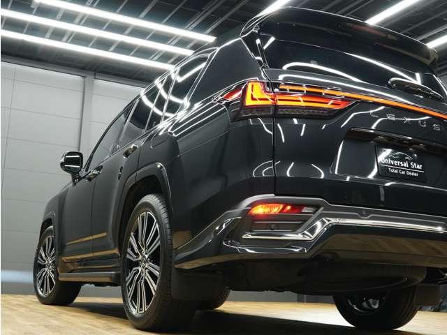 当店では、ご契約いただいた車両に、『レクサスメーカー保証』をお付けいただけます！遠方のお客様や、納車後に弊社にてメンテナンスが難しいお客様にも、安心してご契約が可能となります！最上級保証プランです！