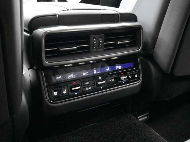 当社ではカスタムにも力入れております！オリジナルエアロ、ホイールをはじめ、当社オリジナルコンプリートカーの製作、その他にも社外ホイール、モデリスタエアロ、ＴＲＤエアロ、何でもご相談下さい！