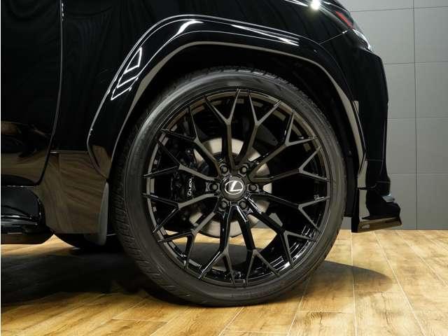 ＬＸ ＬＸ６００　ＵＮＩＶＥＲＳＡＬＤＥＳＩＧＮカスタム（前後エアロ／Ｒウイング／２４ｉｎホイール）／Ｆスポーツ仕様（新品純正部品）／１オーナー車／禁煙／屋内保管／Ｒエンター／ワイヤレス充電／Ｐバックドア／ＥＴＣ２．０（10枚目）