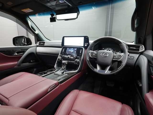 ＬＸ ＬＸ６００　ＵＮＩＶＥＲＳＡＬＤＥＳＩＧＮカスタム（前後エアロ／Ｒウイング／２４ｉｎホイール）／Ｆスポーツ仕様（新品純正部品）／１オーナー車／禁煙／屋内保管／Ｒエンター／ワイヤレス充電／Ｐバックドア／ＥＴＣ２．０（17枚目）