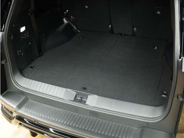 ＬＸ ＬＸ６００　ＵＮＩＶＥＲＳＡＬＤＥＳＩＧＮカスタム（前後エアロ／Ｒウイング／２４ｉｎホイール）／Ｆスポーツ仕様（新品純正部品）／１オーナー車／禁煙／屋内保管／Ｒエンター／ワイヤレス充電／Ｐバックドア／ＥＴＣ２．０（25枚目）